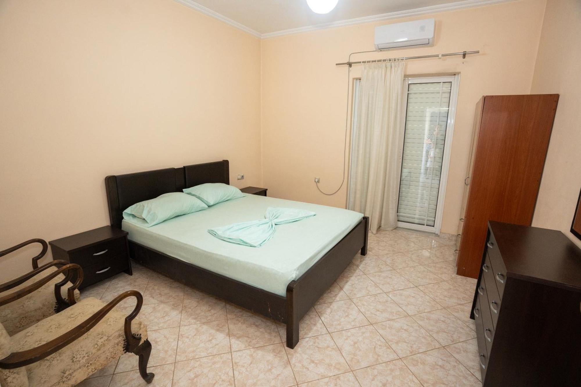 Connie's Apartments Saranda Extérieur photo